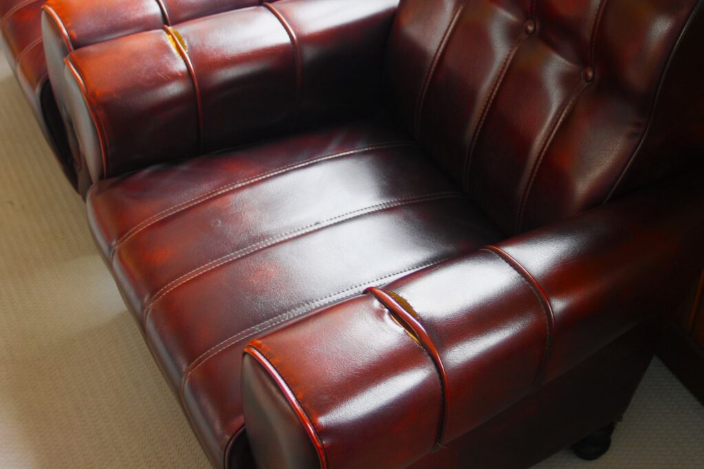 レザーのソファ