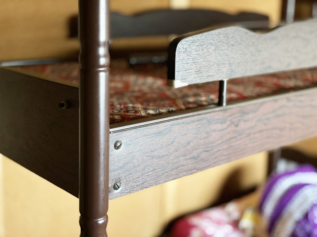 二段ベッド　傷