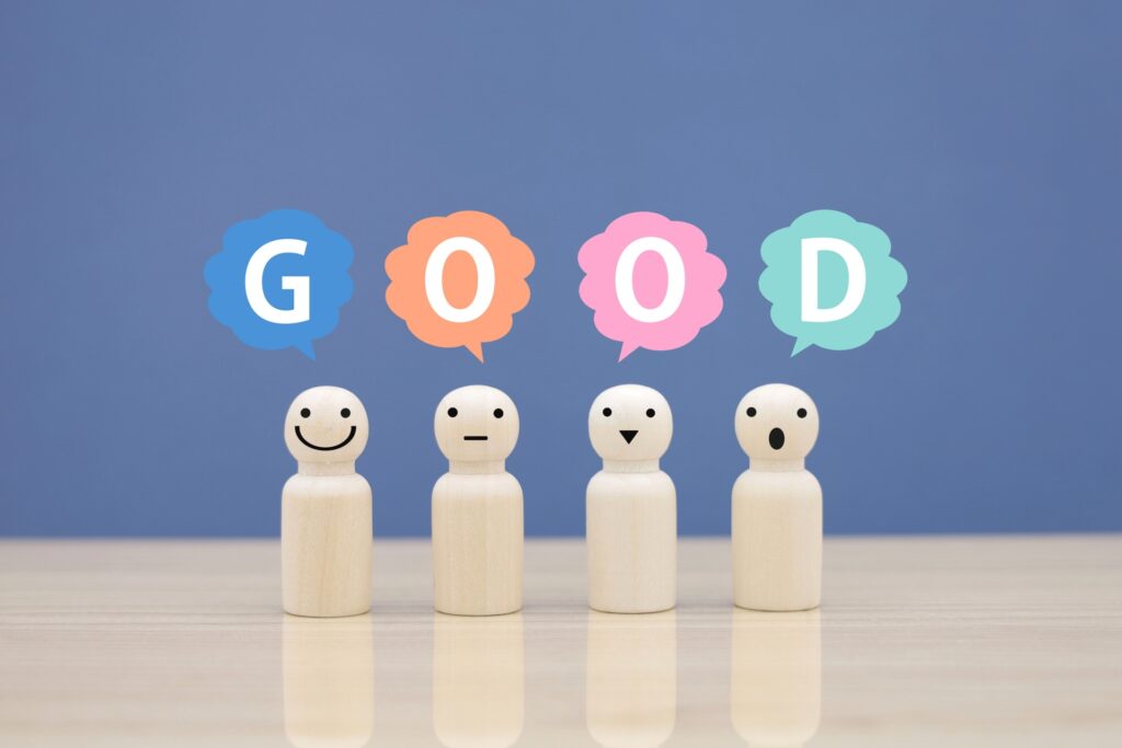 グッドの吹き出しと人形