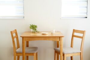 椅子の正しい捨て方7選！無料回収やタイプ別の捨て方、注意点も解説