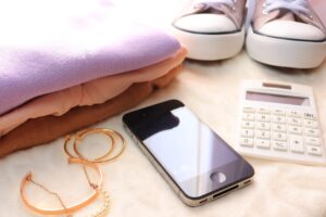 捨てる前にチェック！リサイクルショップで売れるもの20選｜高く売るコツも紹介